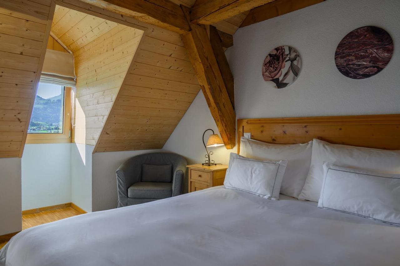 Les Montagnards Hotell Broc Exteriör bild