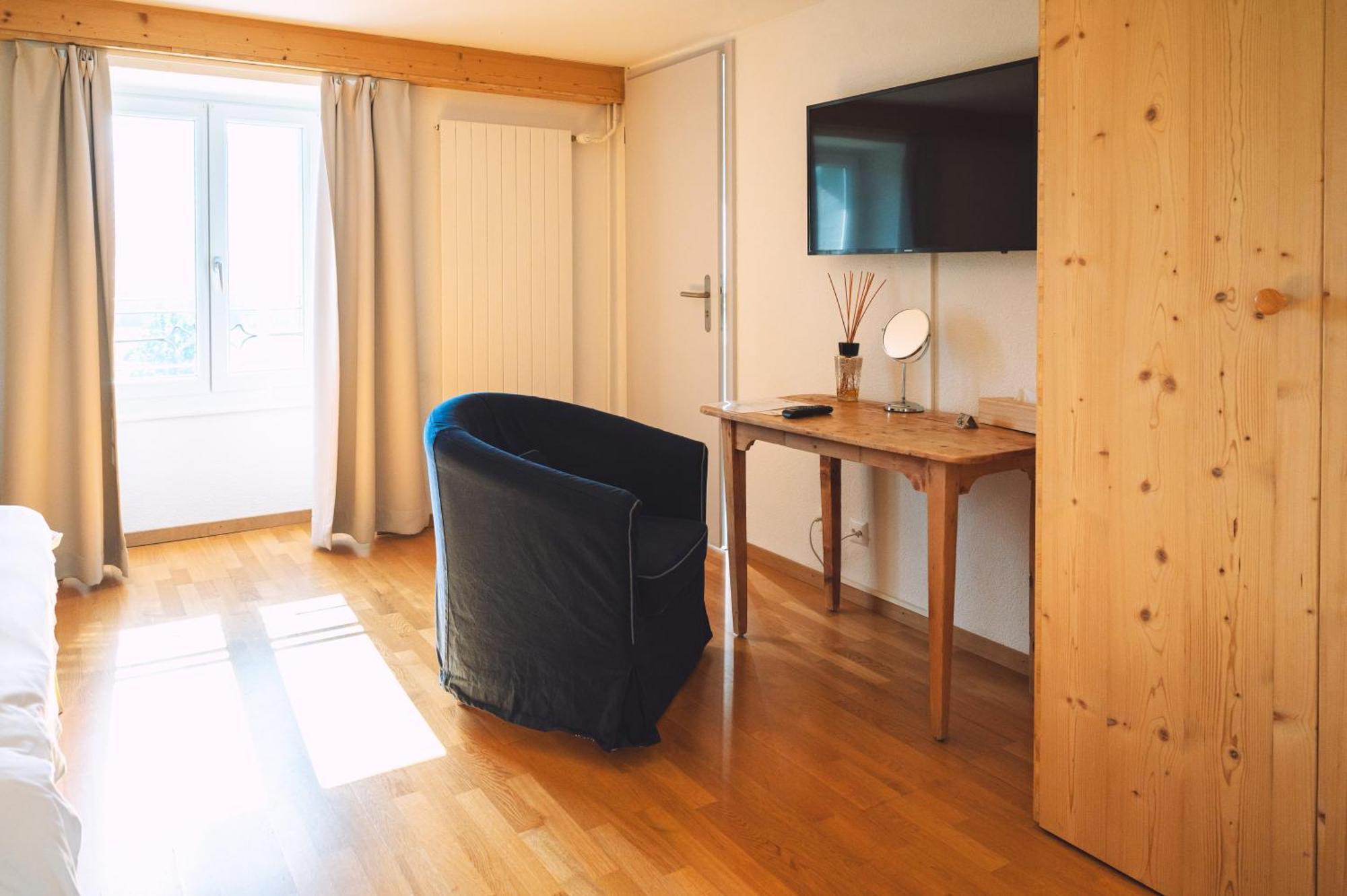Les Montagnards Hotell Broc Exteriör bild