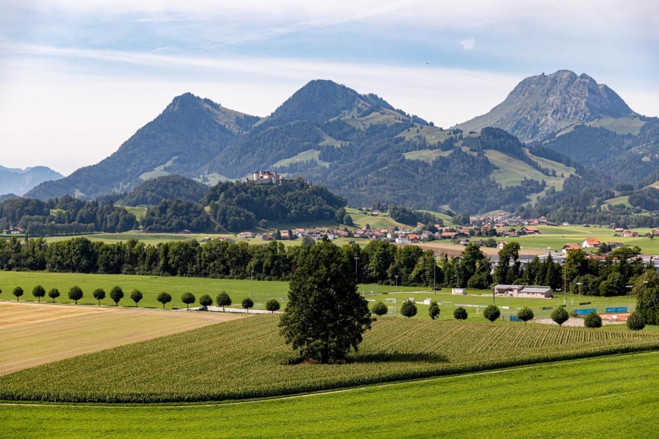 Les Montagnards Hotell Broc Exteriör bild